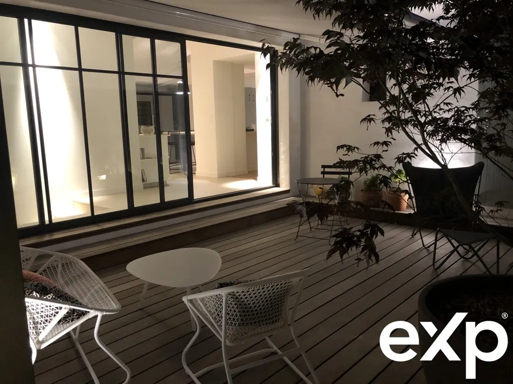 Terrace - Character House with Patio in Confidential Address