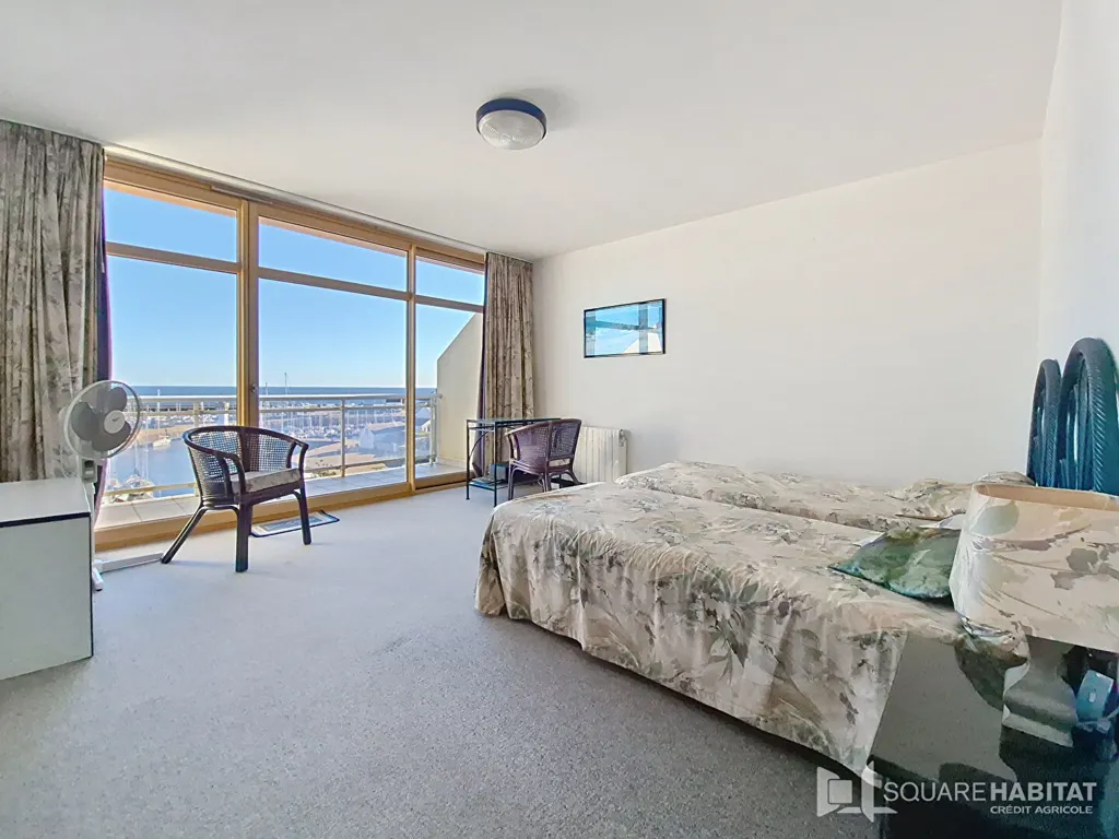 Bedrooms - 3-Bed Apartment with Sea View in Quiberon