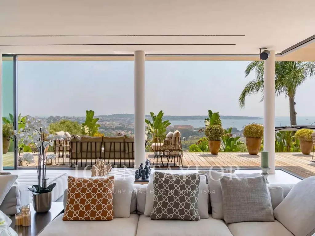 Séjour - Villa Luxueuse avec Vue Mer à Golfe-Juan
