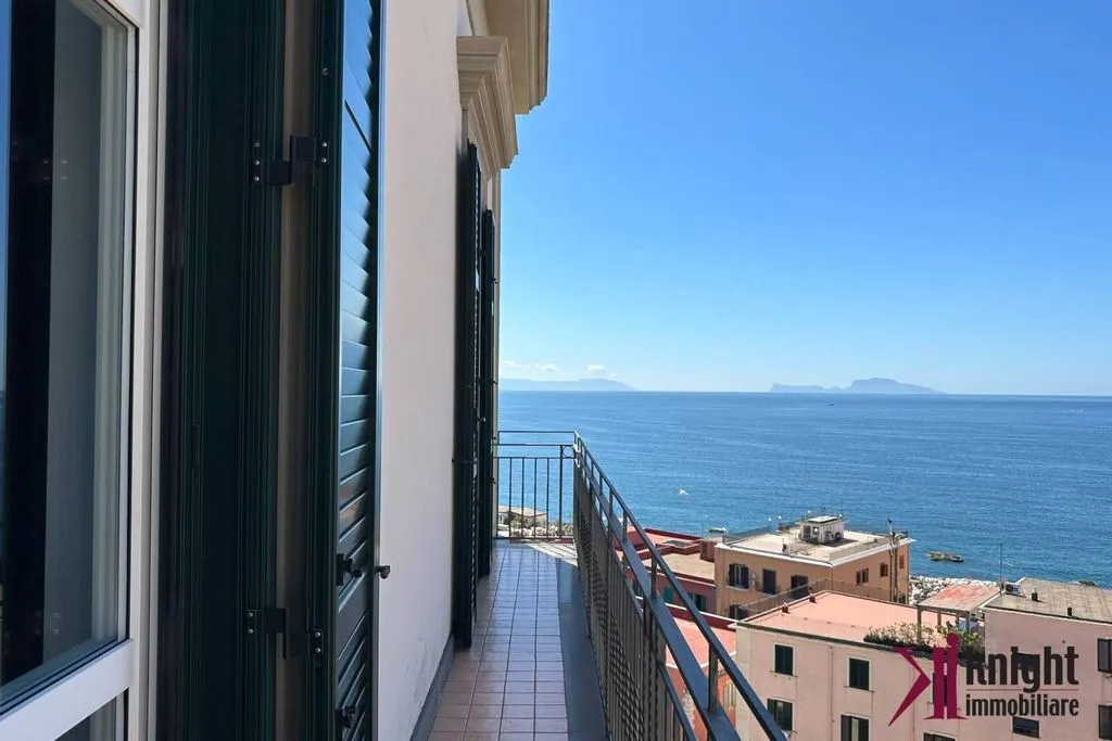 Balcon - Luxury Apartment with Panoramic View in Pozzuoli