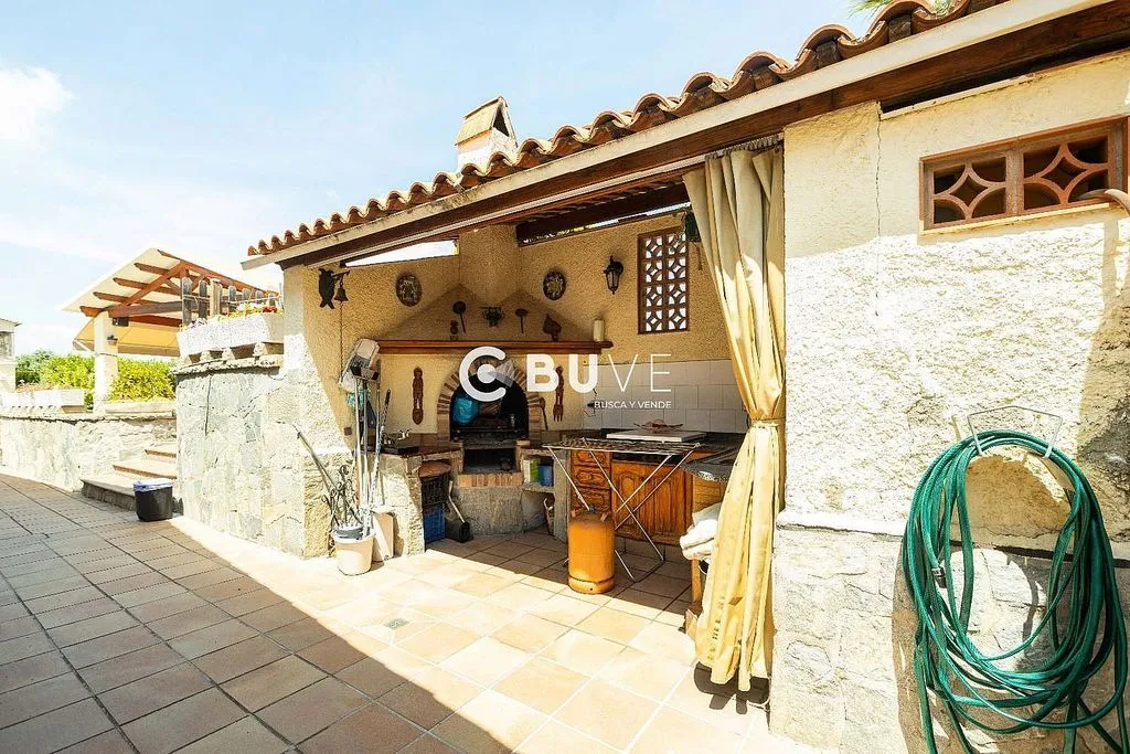Terrasse - Chalet with Pool and Terrace in Abrera