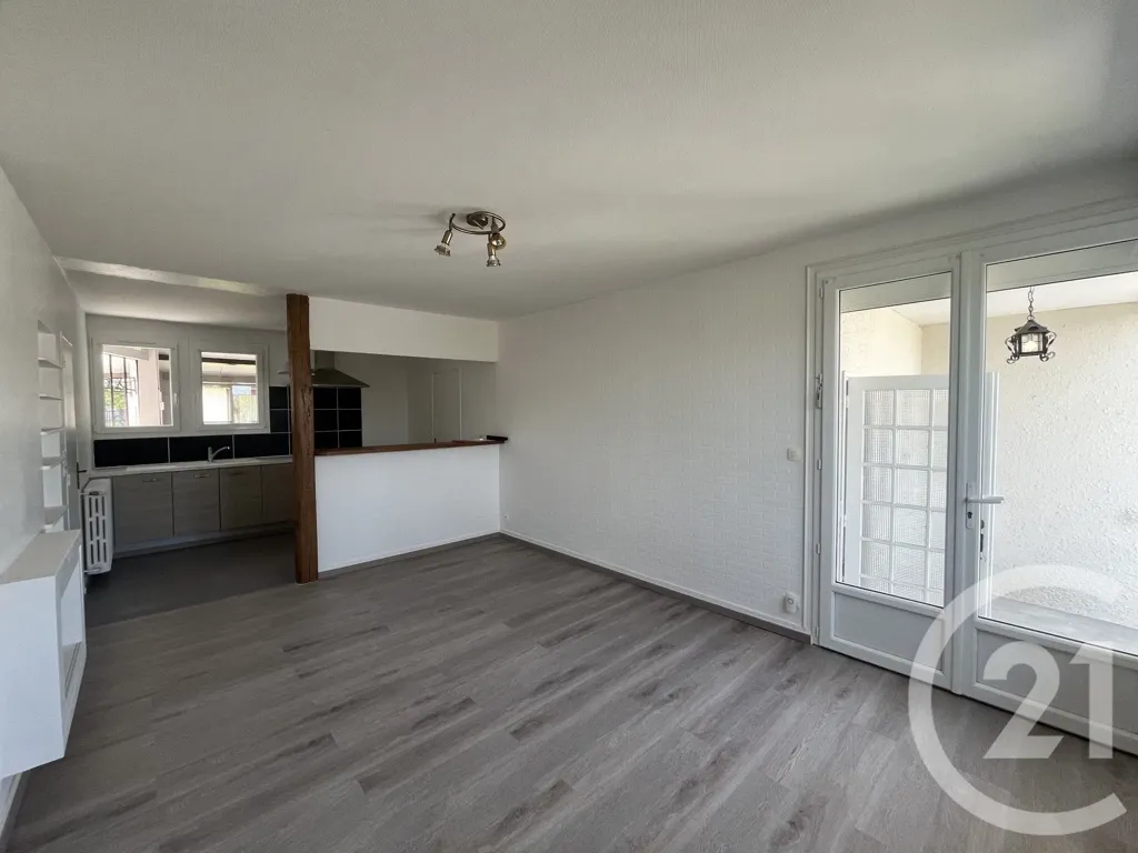 Elutuba - Detached House with Workshop in Châtellerault