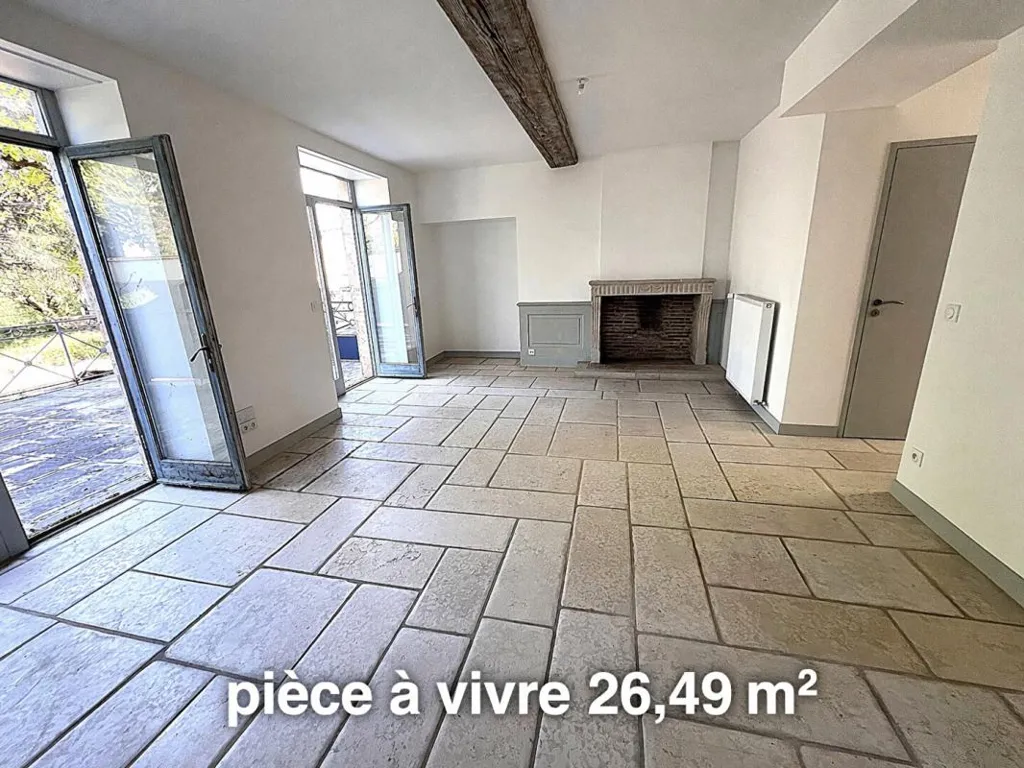 Elutuba - Renovated Duplex with Terrace in Beaugard