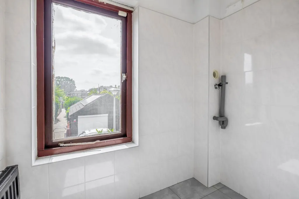 Salles de bain - 5-Bedroom House with Garden in Rhoon