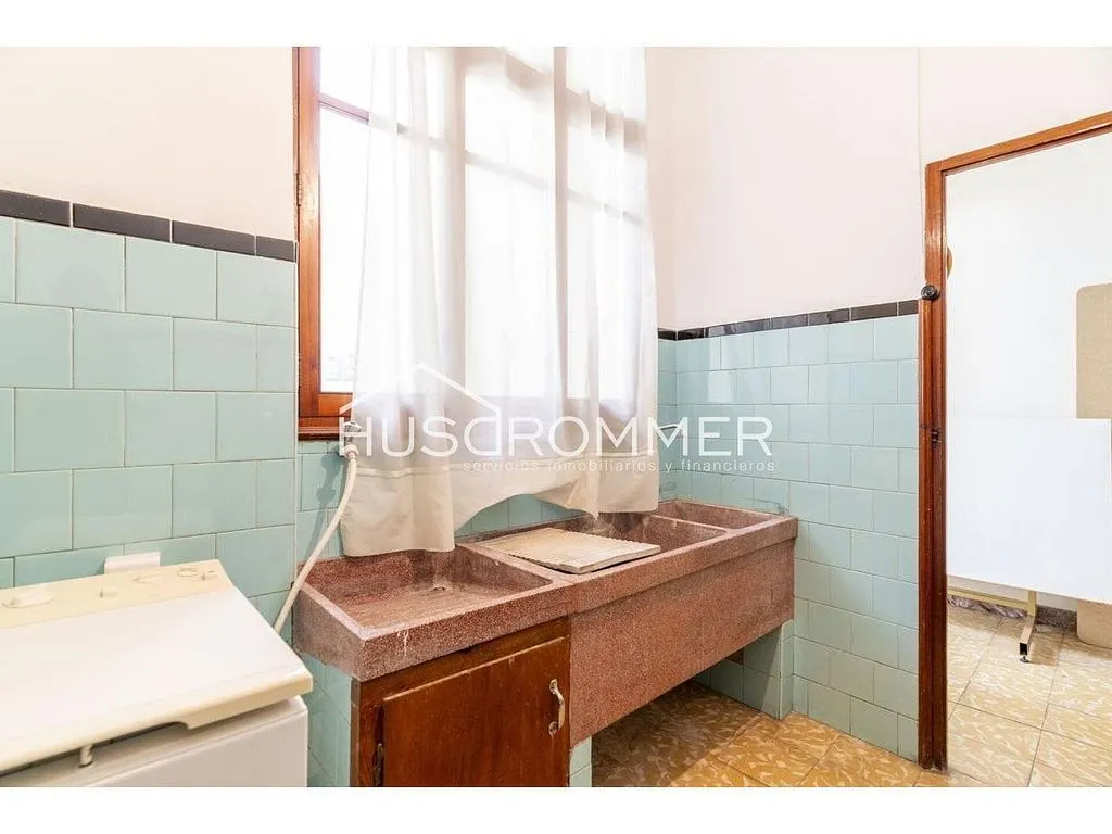 Vannitoad - Dual-Unit Property with Central Location in Vila-real