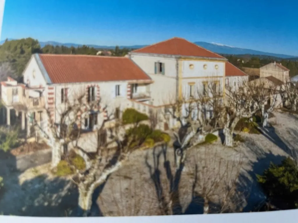 Vue aérienne - Propriété pour Événementiel avec 10 Logements à Pernes-les-Fontaines