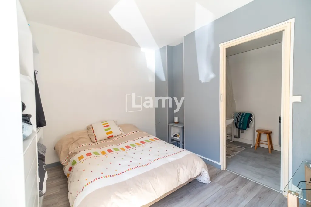 Chambres - Appartement Rénové avec Garage à Limoges