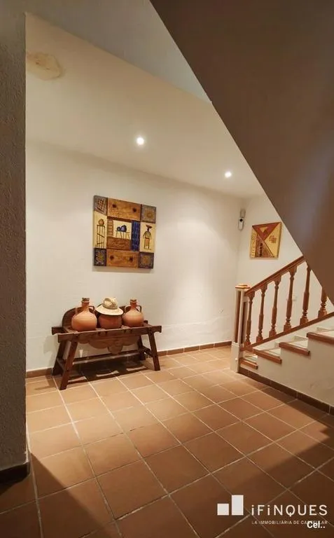 Esik - Luxury Villa with Private Pool in Castellar del Vallès