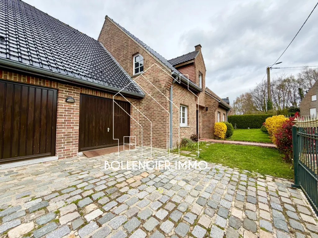 Maison 8 pièces à Hondeghem