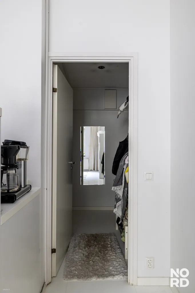 Stanze - Historic Flat with Balcony in Helsinki Centre