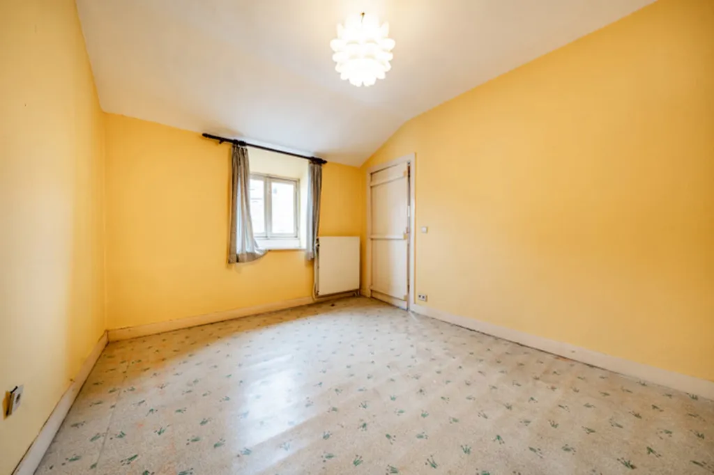 Pièces - Maison à Rénover avec Terrasse à Grivegnée