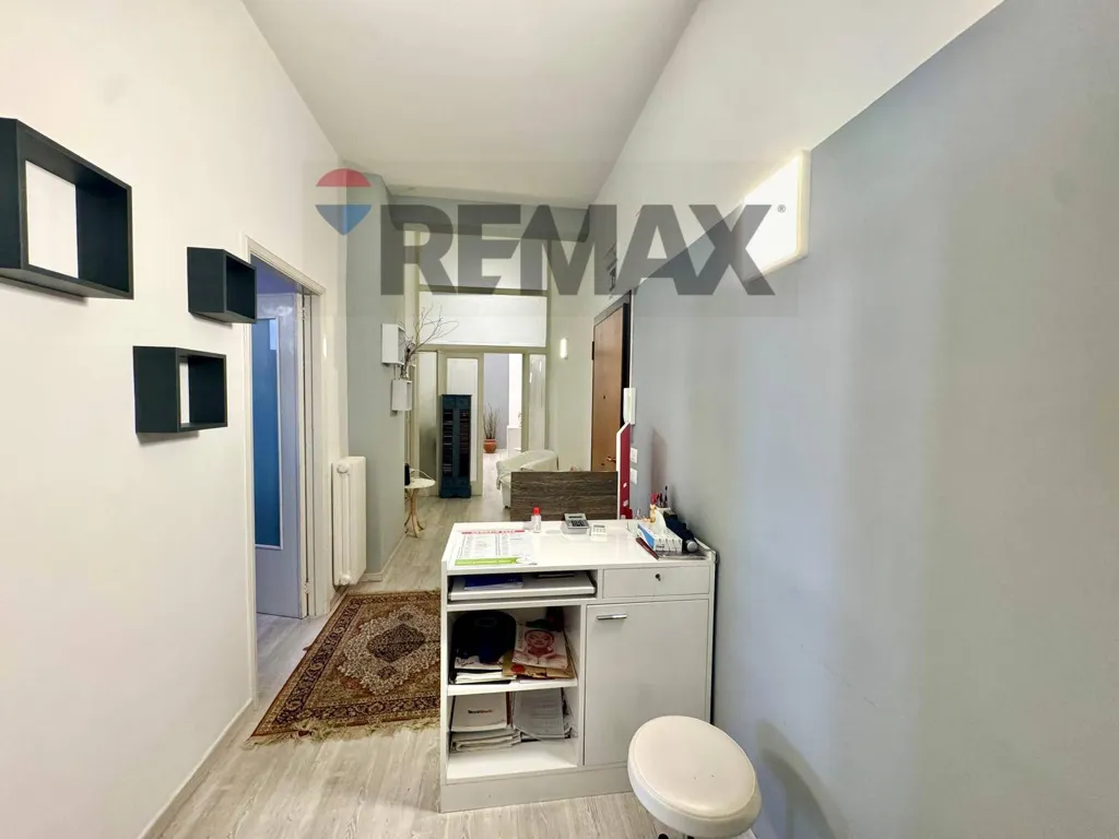 Esik - Rearranged Apartment with Terrace in Molfetta