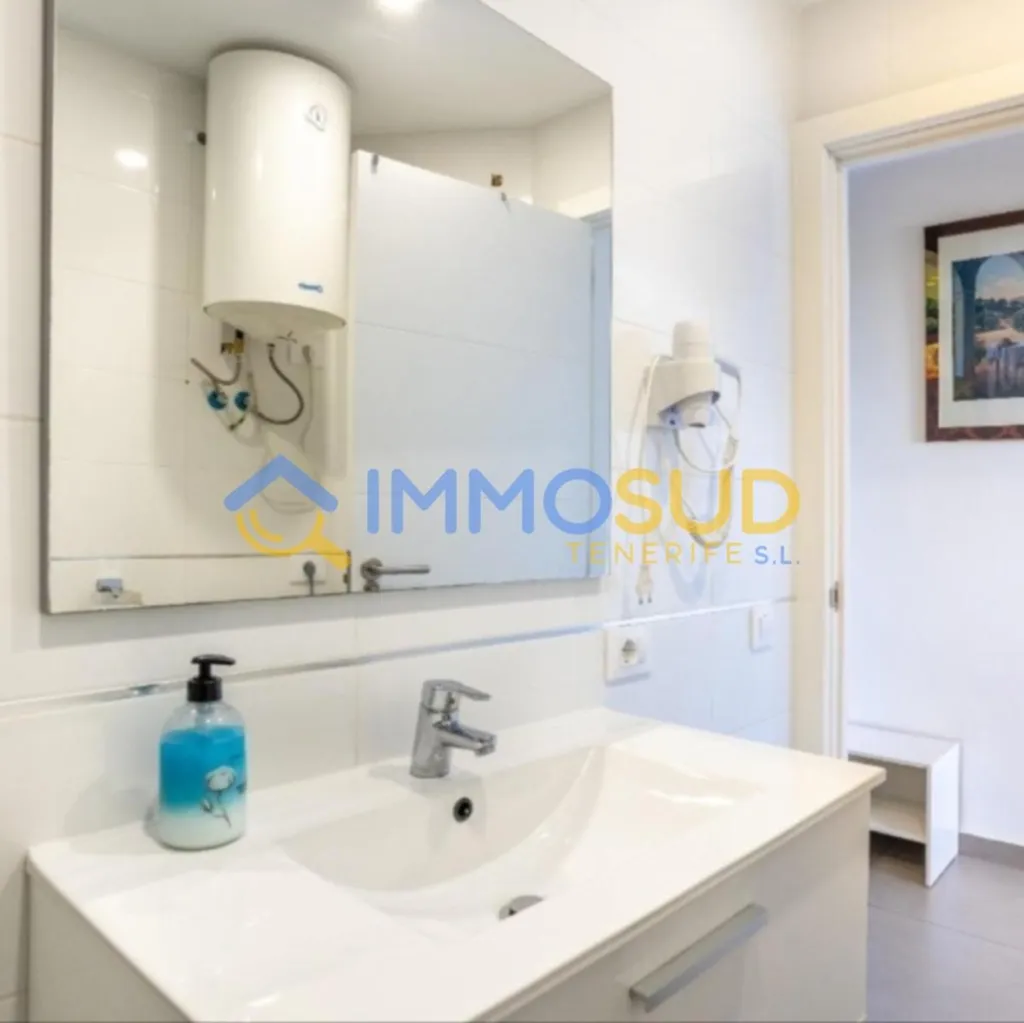 Vannitoad - Studio with Sea View in Playa de las Américas
