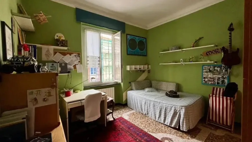 Bedrooms - Apartment with Balcony in Sestri Ponente