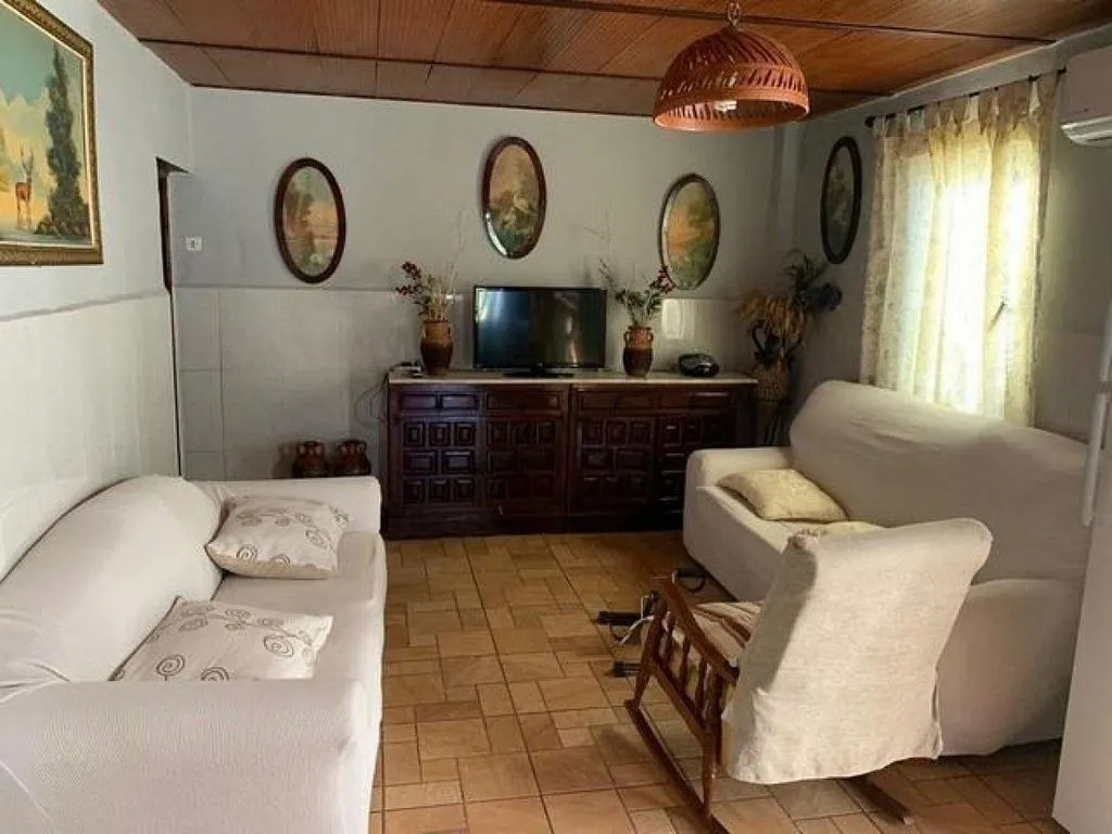 Elutuba - Rural House with Large Plot in El Higuerón