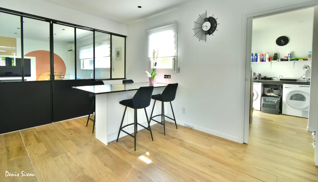 Cuisine - Maison Moderne avec Piscine à Boucau