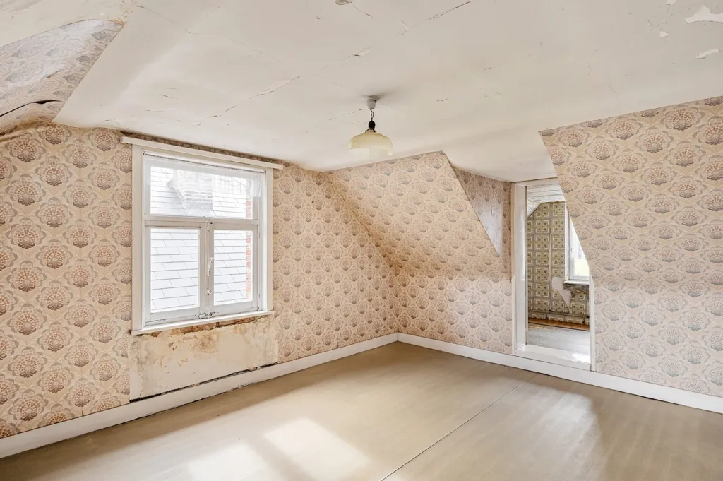 Maison à Renover avec Jardin à Putte