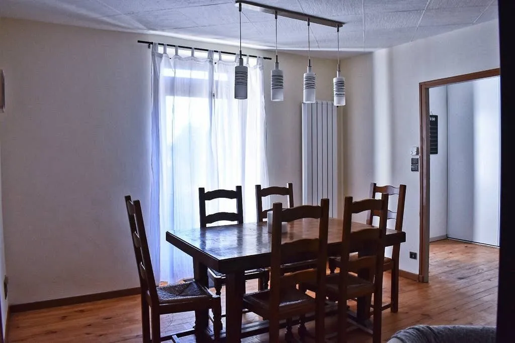 Comedor - Maison with Courtyard in La Bastide d'Aubrac