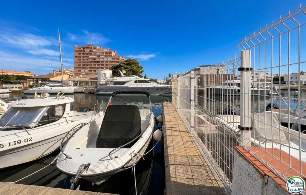 Terrass - Chalet with Private Marina in Roses