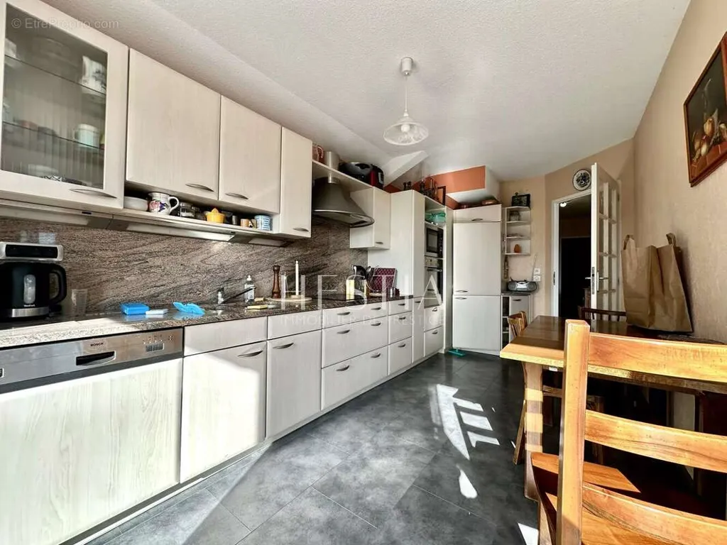 Cucina - Attic Flat with Mountain View in Annecy