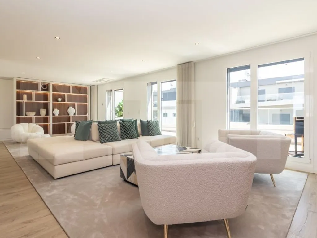 Elutuba - Luxury Duplex with Private Parking in Montijo