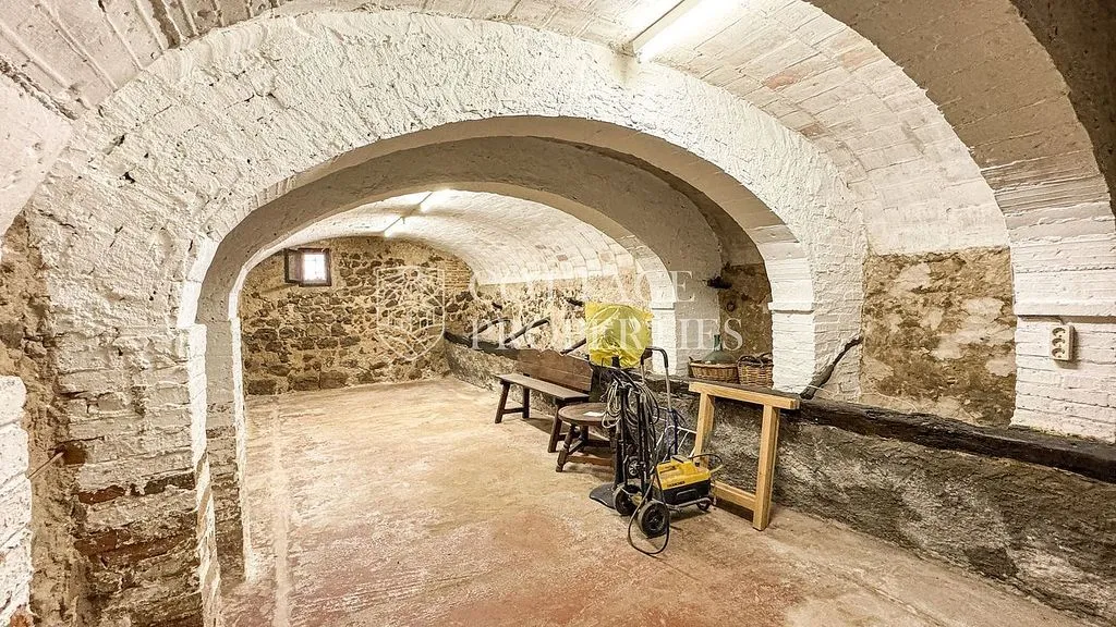 Rooms - Traditional Masía in Bellcaire d'Empordà