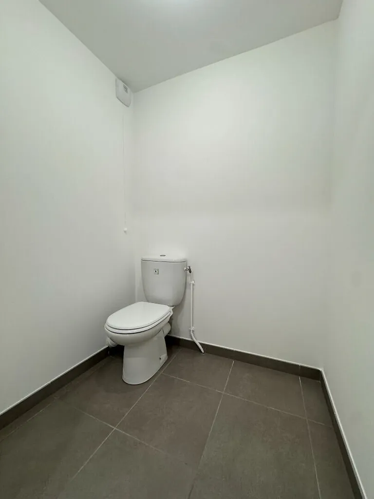Salles de bain - Appartement Neuf avec Balcon à Orléans