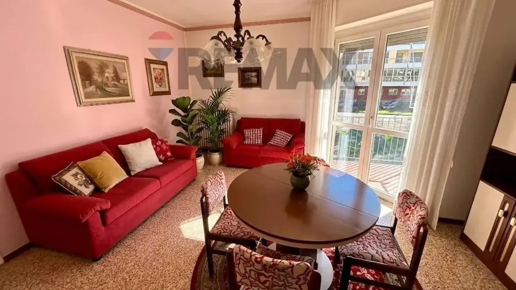 Séjour - Spacious Apartment with Balcony in Lovere