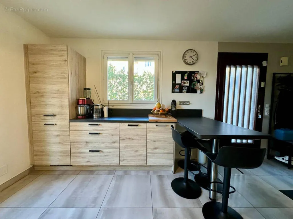 Köök - Spacious House with Garden in Cahors