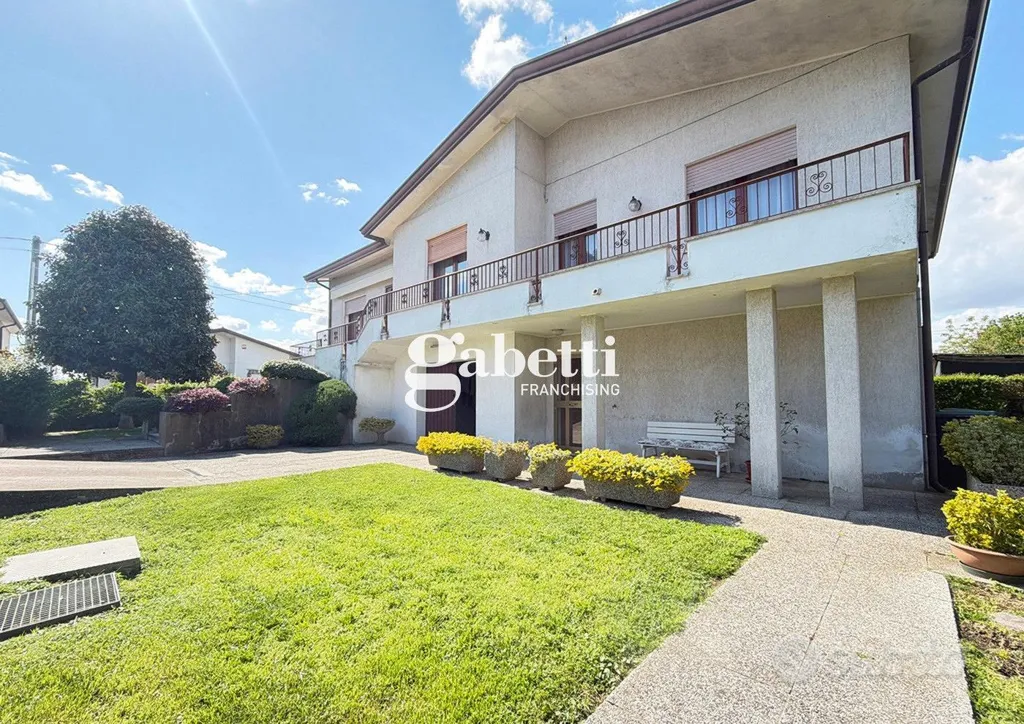 Extérieur - Detached House with Garden in Agna Centre