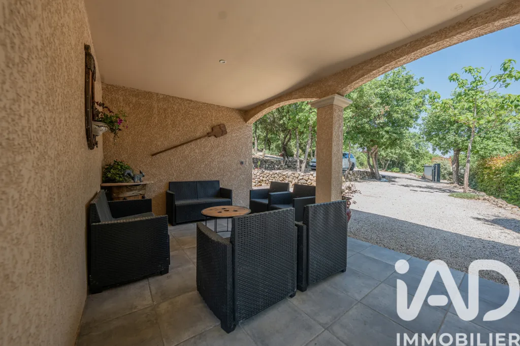 Terrasse - Ensemble Immobilier avec Vue à Lagorce