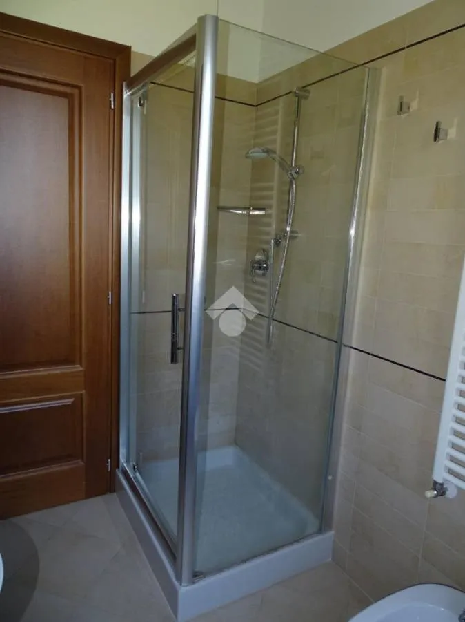 Vannitoad - Modern Flat with Balcony in Cento