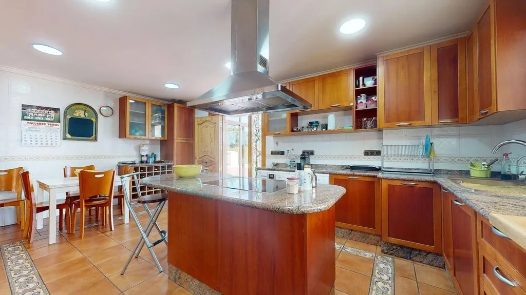 Cuisine - Luxury Detached House with Pool in Perleta