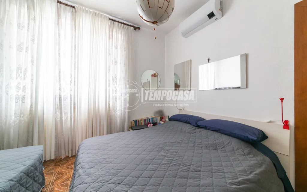 Magamistoad - Two-Bedroom Flat with Balcony in Milan
