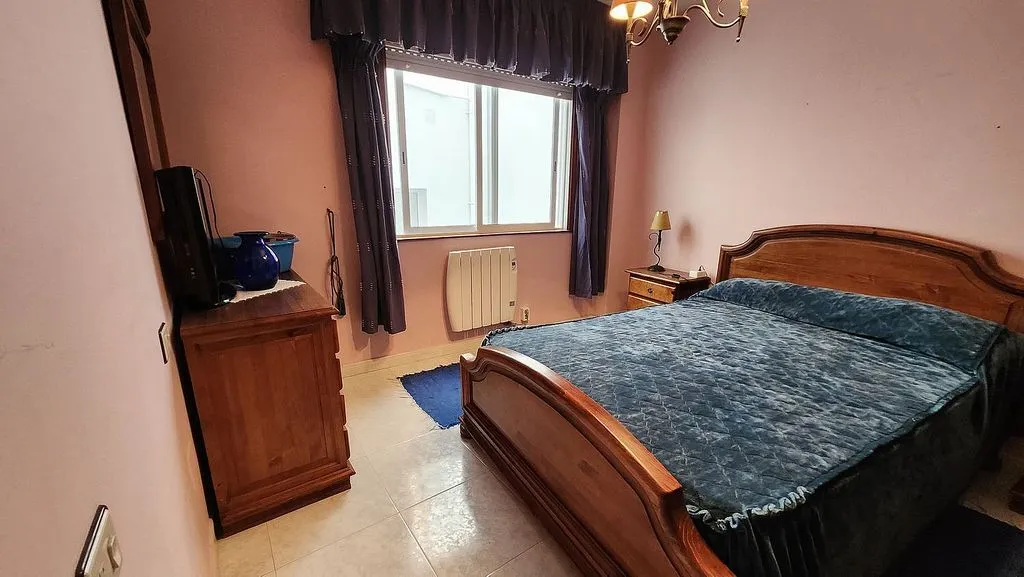 Bedrooms - 2-Bedroom Flat with Balcony in Miño