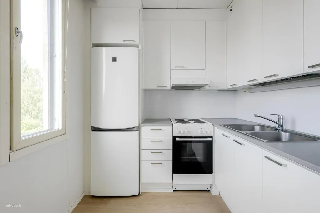 Köök - Spacious 2-Bed Flat with Balcony in Gammelbacka