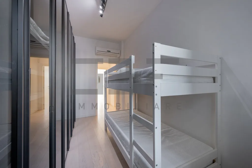 Chambres - Two-Bedroom Apartment with Panoramic View in Milan