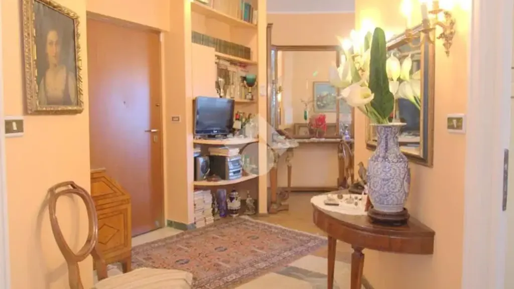 hallway_entrance