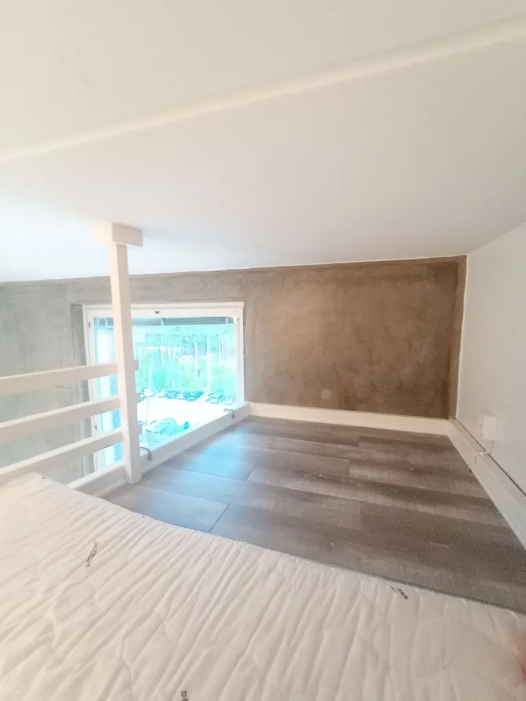 Magamistoad - Modern Loft with Balcony in Kivistö, Vantaa