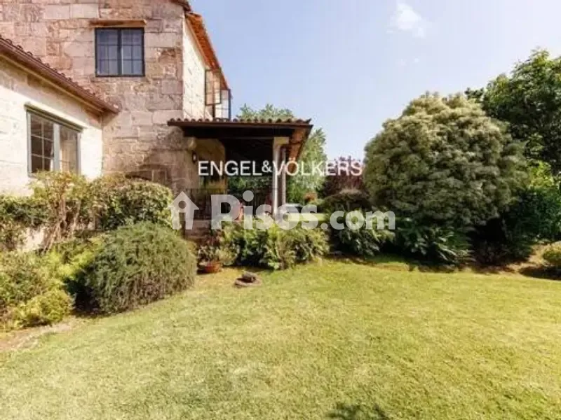 Aed - 5 magamistoaga maja asukohas ES