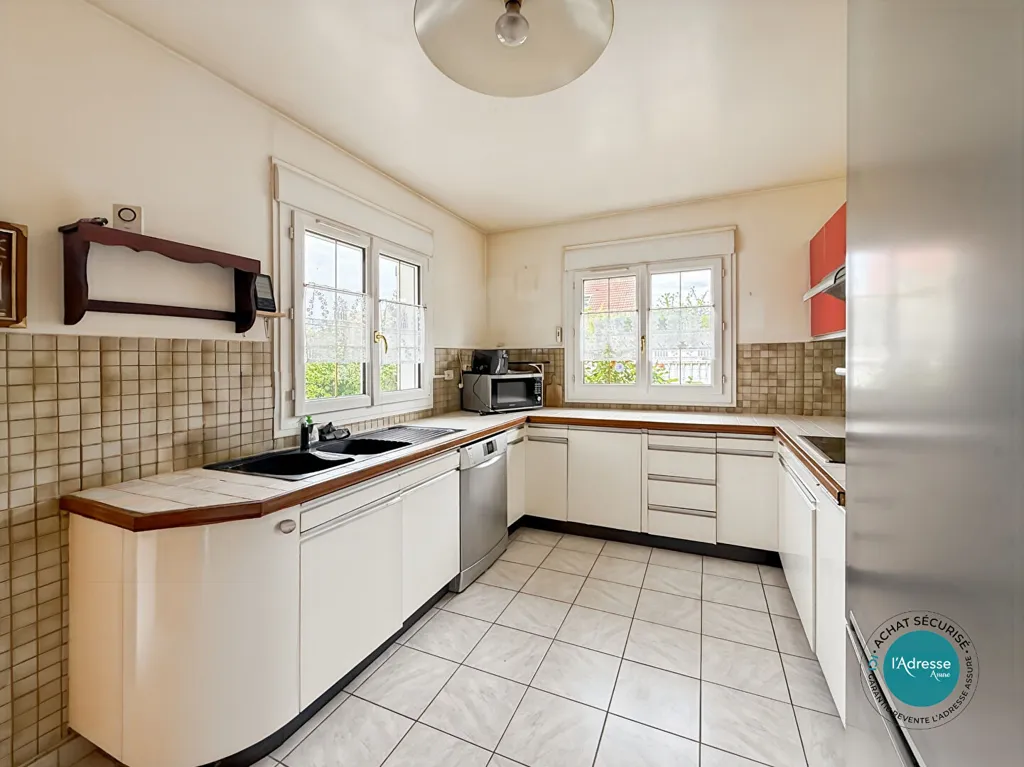Cuisine - Maison aux Beaux Volumes avec Jardin à La Ferté-Alais