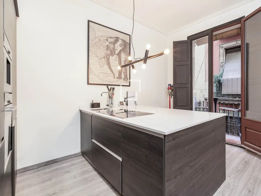 Cuisine - Apartment with Patio in Barcelona's Gothic Quarter