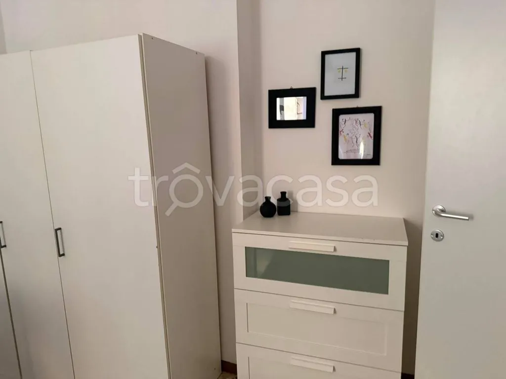 Central Apartment with Balcony in Modena