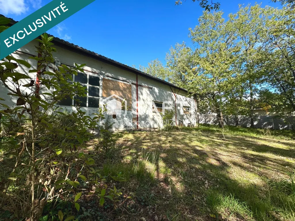 Giardino - House with Large Workshop in Quiet Area