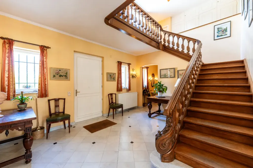 Pièces - Villa avec Terrasse et Garage à Rhode-Saint-Genèse