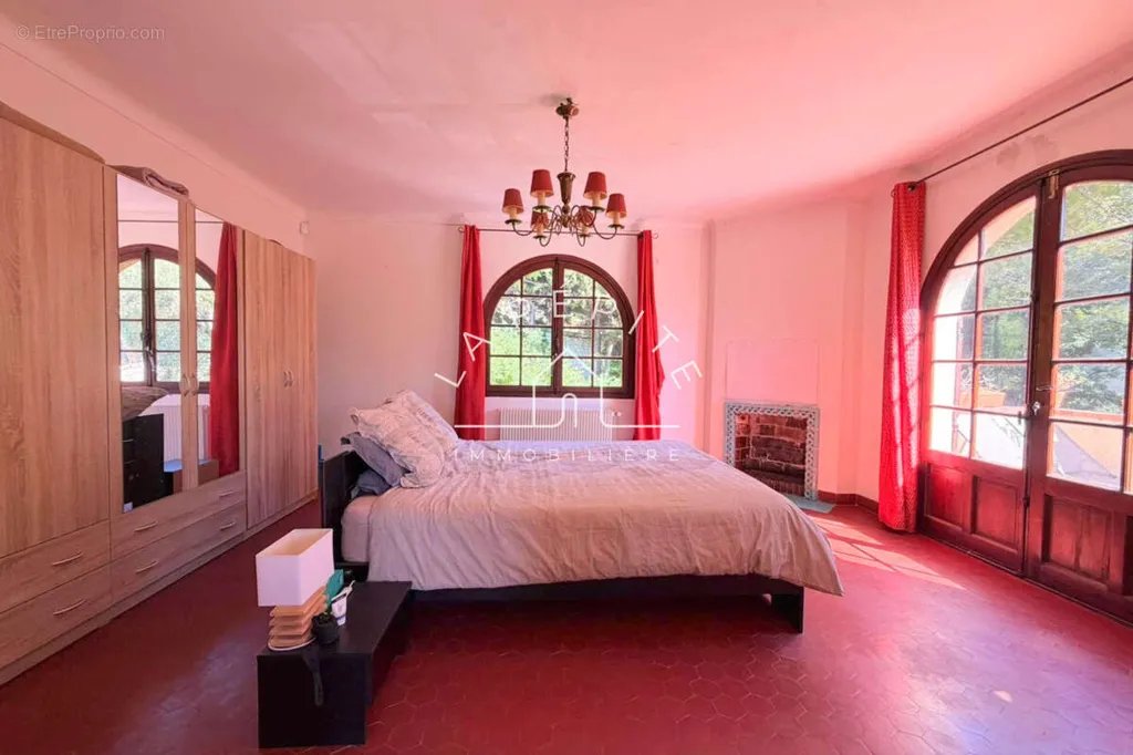 Magamistoad - Charming Provençal House with Sea View in Spéracèdes