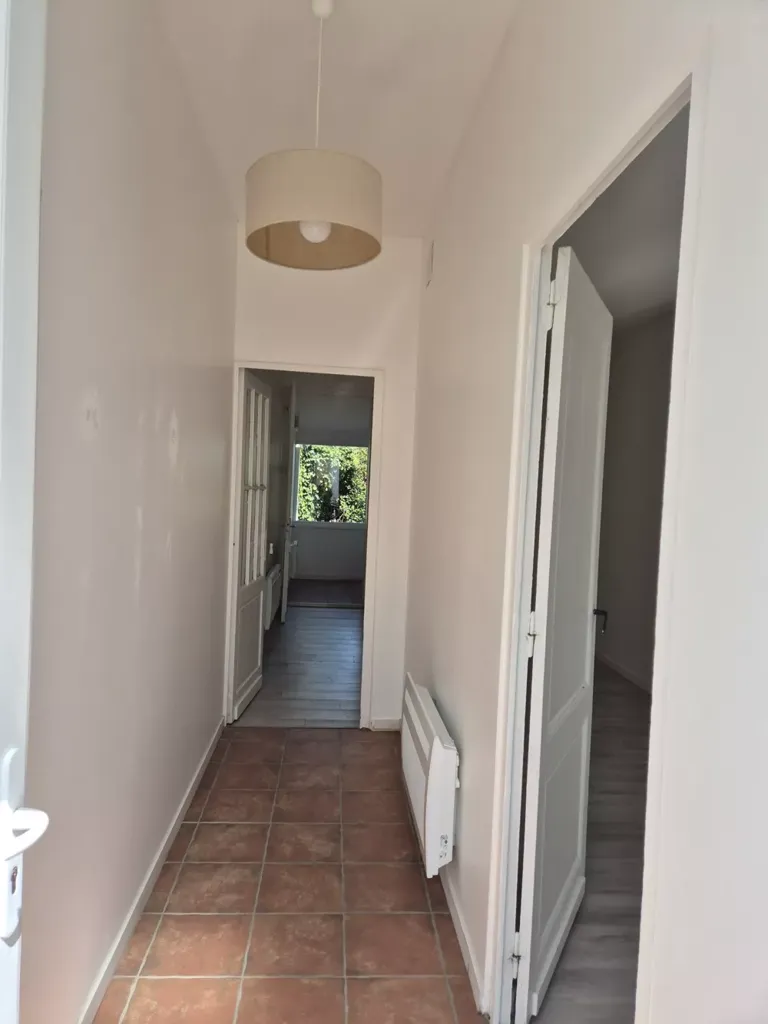 2-toaline maja asukohas Libourne