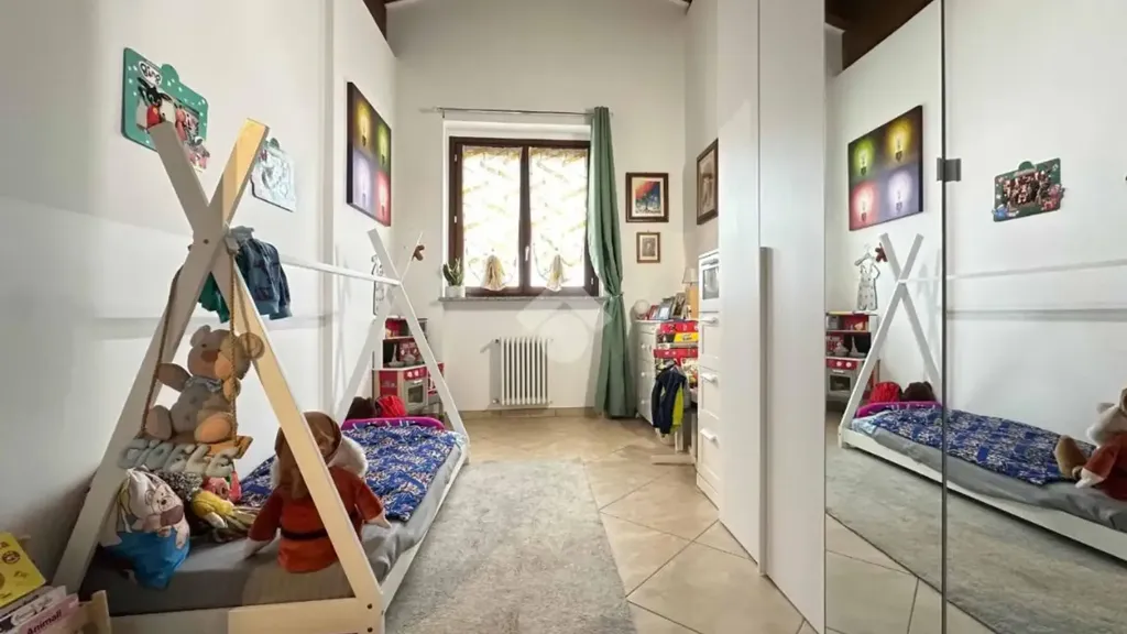 Chambres - Attico with Balcony in Crespiatica