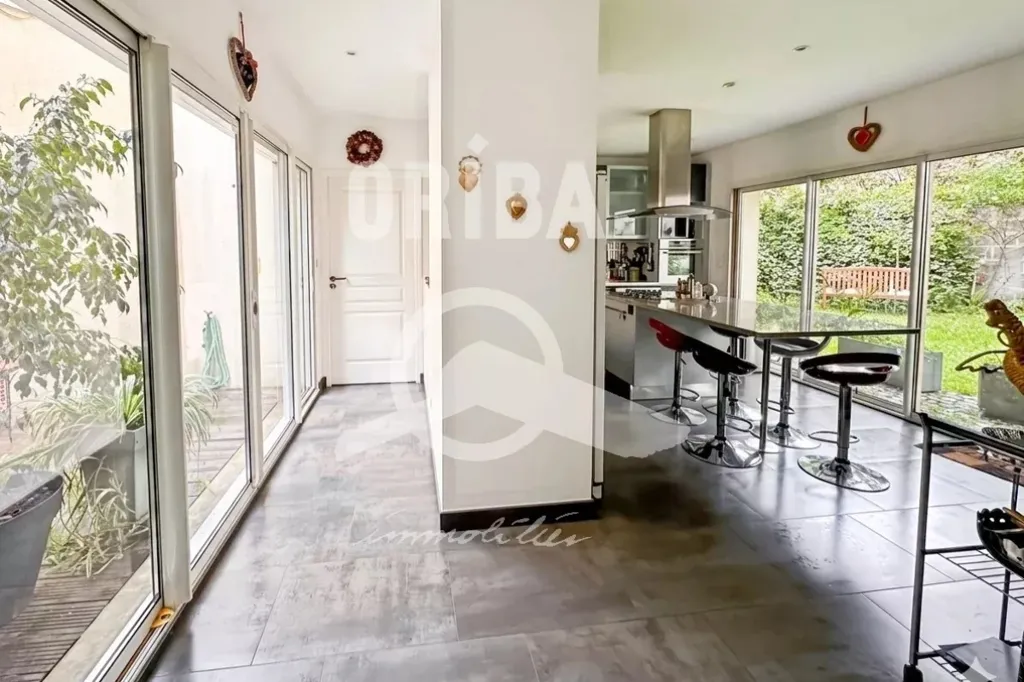 Terrass - Characterful Villa with Patio in Nantes