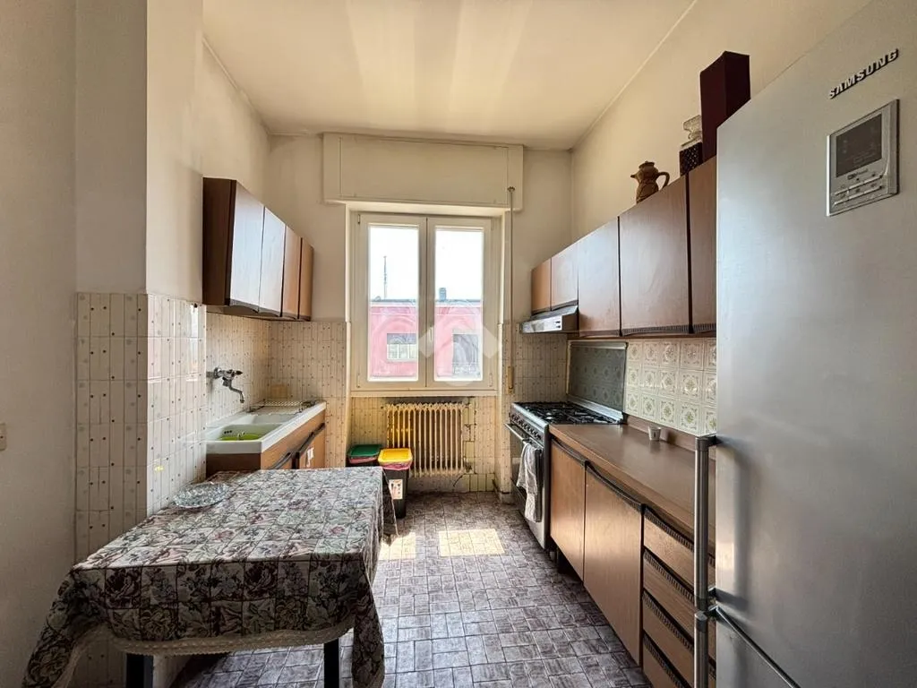 Cuisine - Independent House with Commercial Activity in Casnate Con Bernate